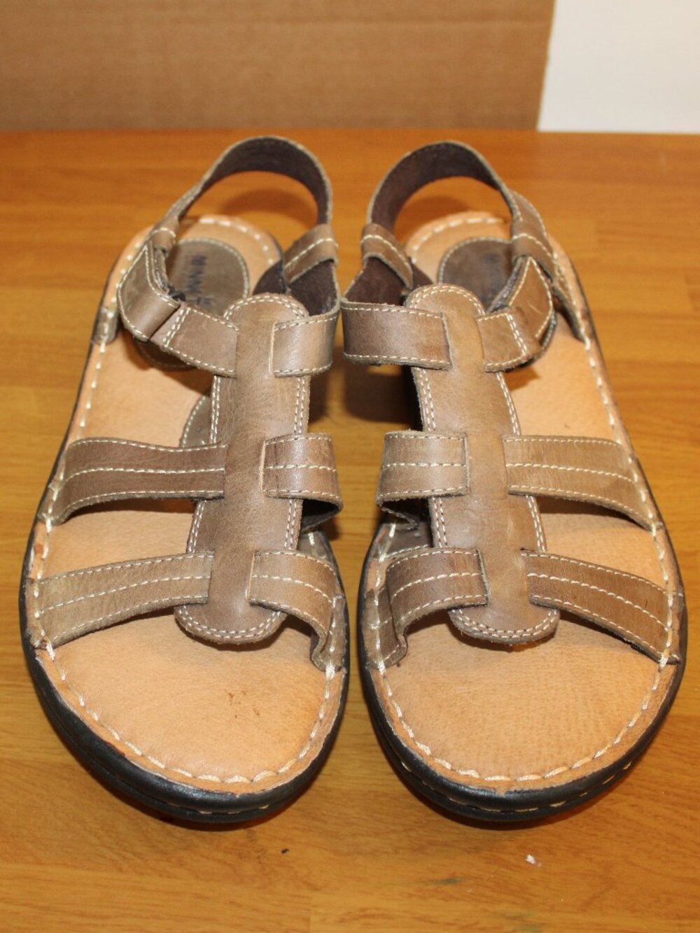 Minnetonka Women's 9 WW Brown Leather Strappy Fisherman Comfort Sandals Wide